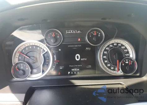 2014 Ram 1500 Laramie z USA, uszkodzony, nr VIN 1C6RR7VT2ES446923